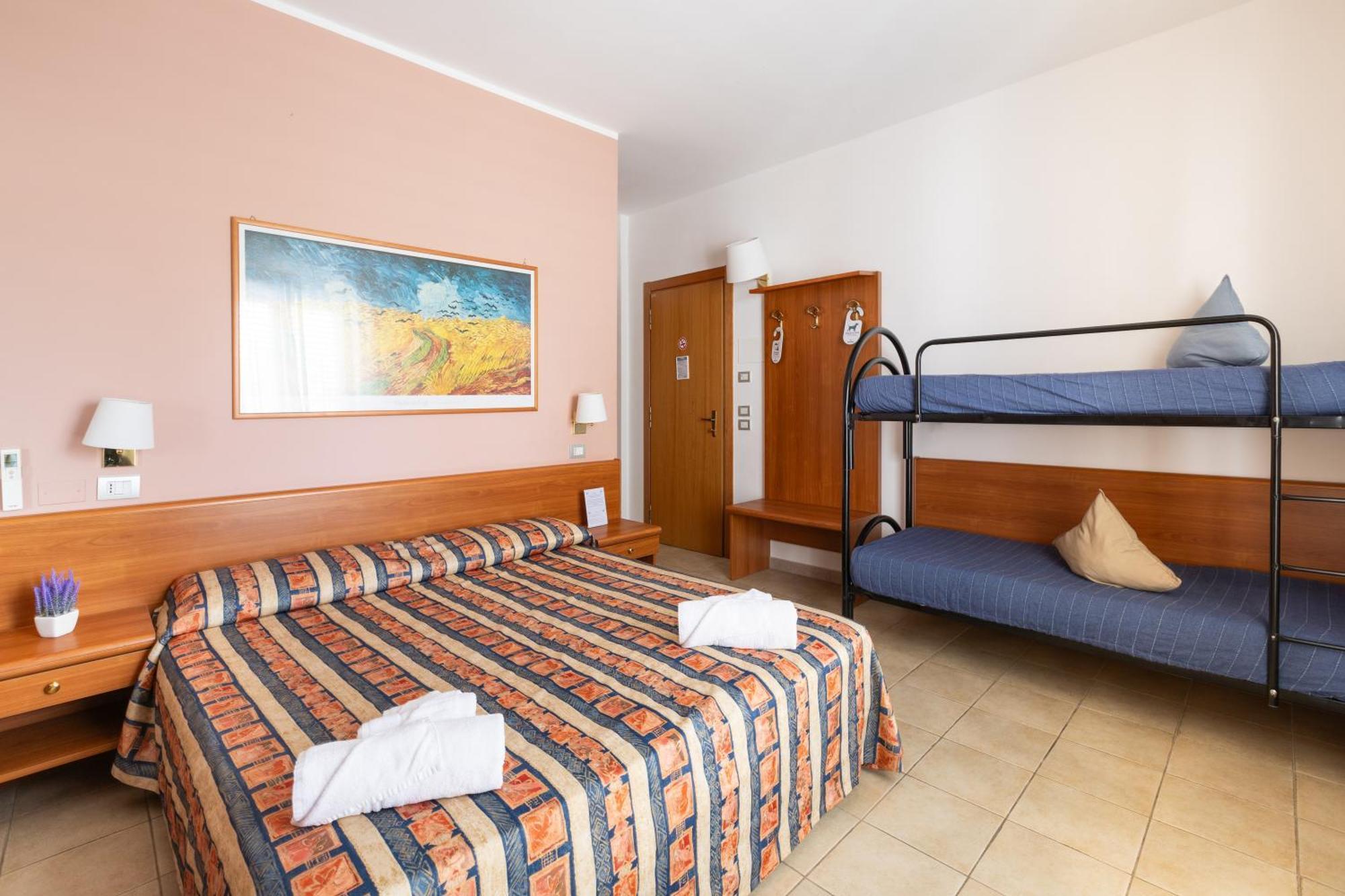 Hotel Palme Gemelle Vieste Esterno foto