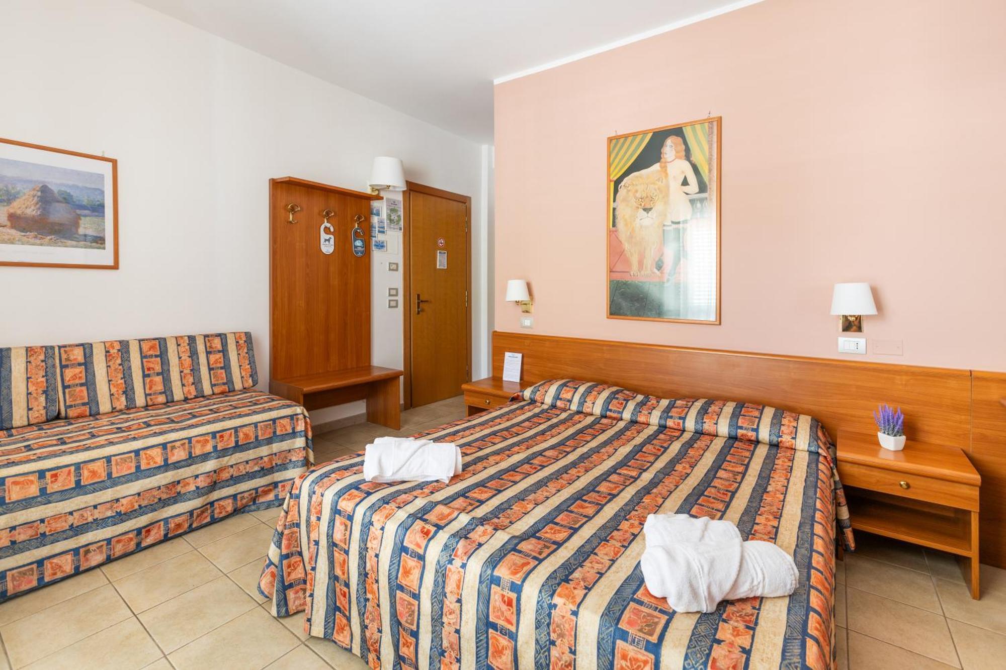 Hotel Palme Gemelle Vieste Esterno foto