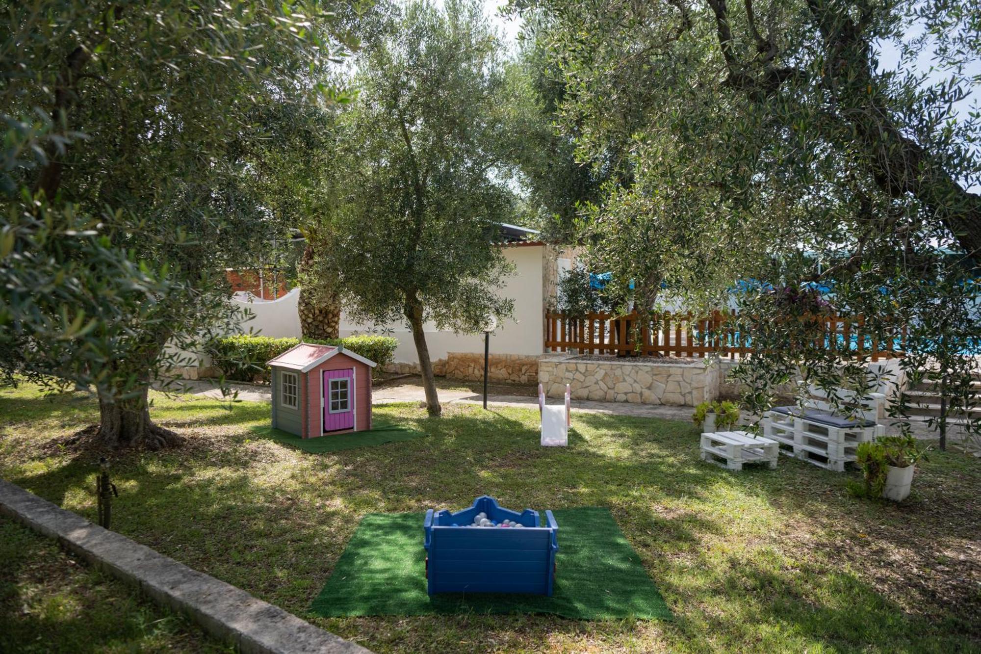 Hotel Palme Gemelle Vieste Esterno foto