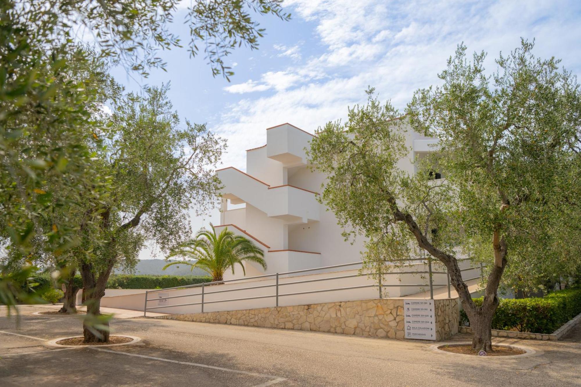 Hotel Palme Gemelle Vieste Esterno foto