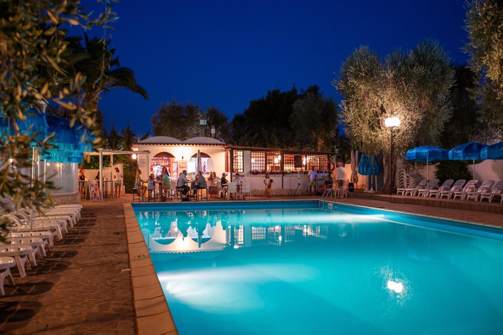 Hotel Palme Gemelle Vieste Esterno foto